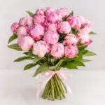 Peonia Bouquet Milan with fresh seasonal peony flowers