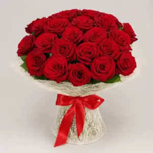 Love Red Roses bouquet of fresh red roses arranged beautifully for romantic gift and special occasions in Milano