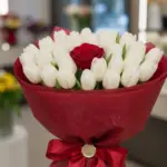 Tulipani Bianchi Rosa Rossa bouquet with fresh white, pink tulips and red roses for romantic gifts in Milano