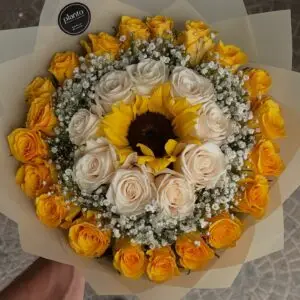 Elegant Rose Bouquet premium rose arrangement symbolizing love and elegance perfect luxury gift in Milano