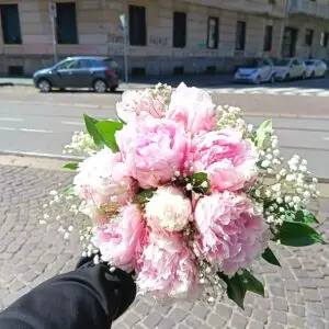 Peonia Rosa Milan elegant seasonal pink peony bouquet