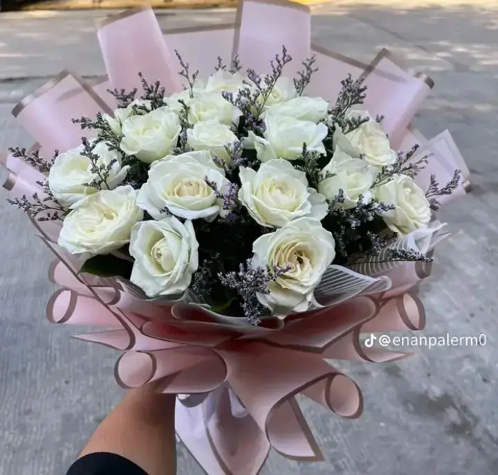 Million Rose Stabilizzate Milan luxury preserved rose arrangement