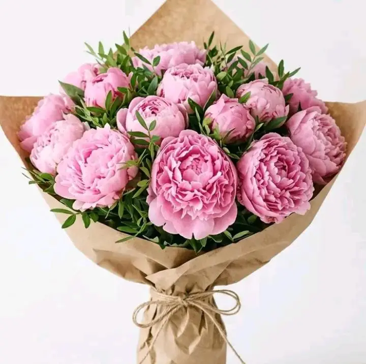 Pink Peonies Milan luxury seasonal pink peony bouquet