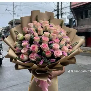 Big Deal Rose Fresche Milan fresh rose bouquet for flower delivery
