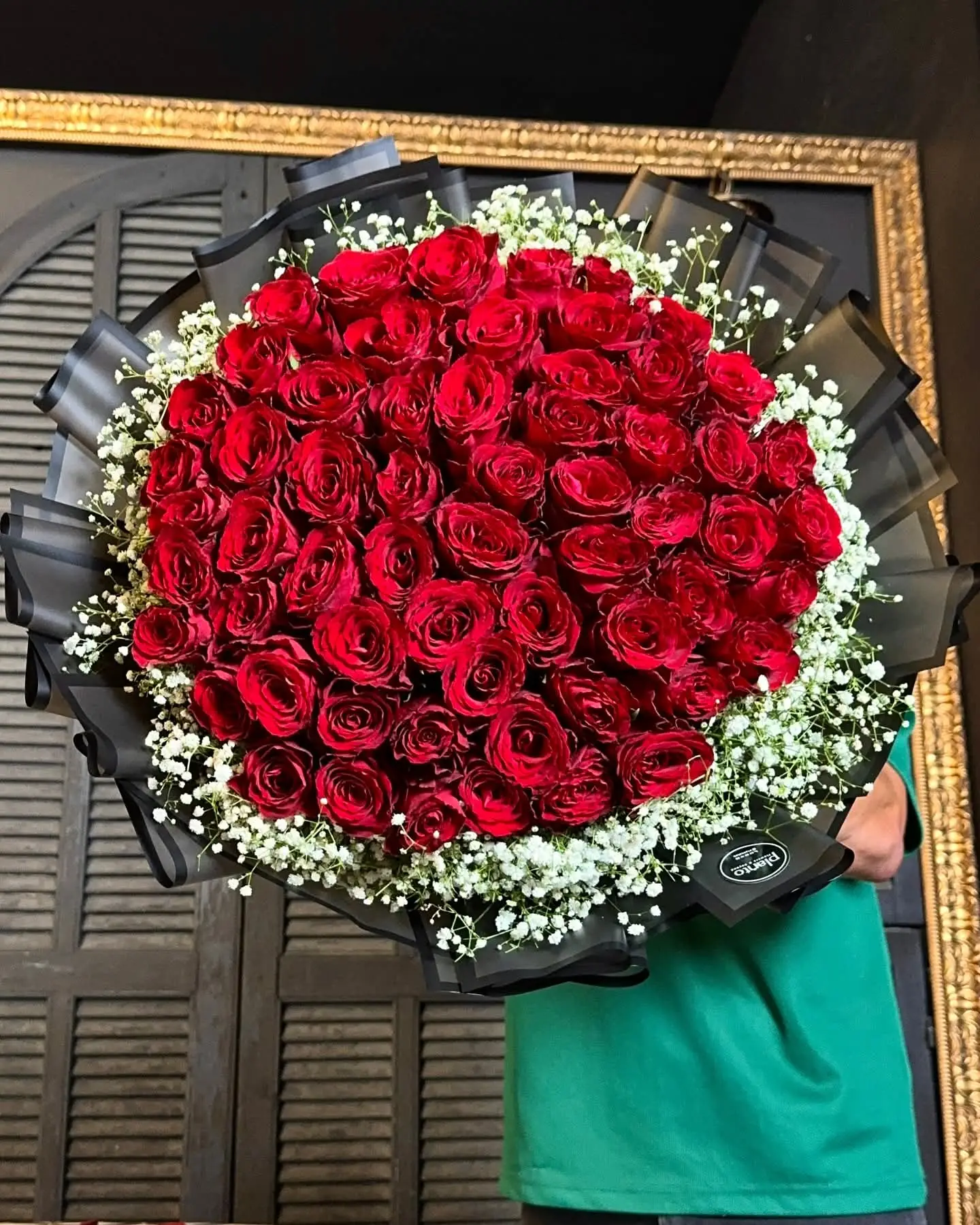 Perfect Loves Rose Bouquet Milan romantic fresh roses