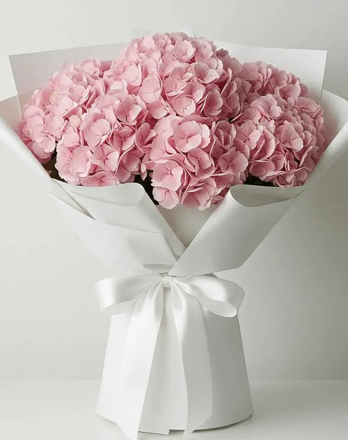 Maxi Bouquet Ortensie Rosa luxury pink hydrangea bouquet for romantic gifting and premium flower delivery in Milano