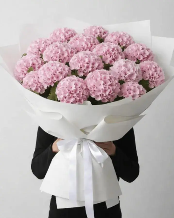 Maxi Bouquet ortensie Rosa luxury pink hydrangea bouquet for romantic gifting and premium flower delivery in Milano