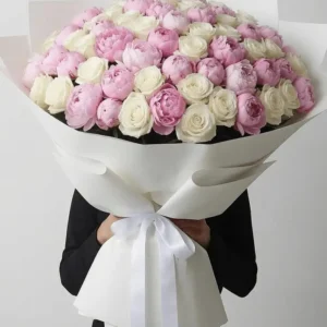 Mixi Bouquet Rose Bianche e Peonie Rosa with white roses and pink peonies