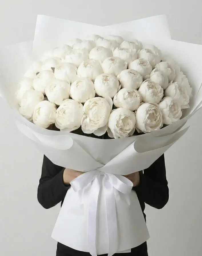 Maxi Bouquet peone binche luxury peony bouquet for romantic gifting and premium flower delivery in Milano