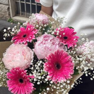 Elegant Gerbera Peonia & Gypsophila Bouquet Milan