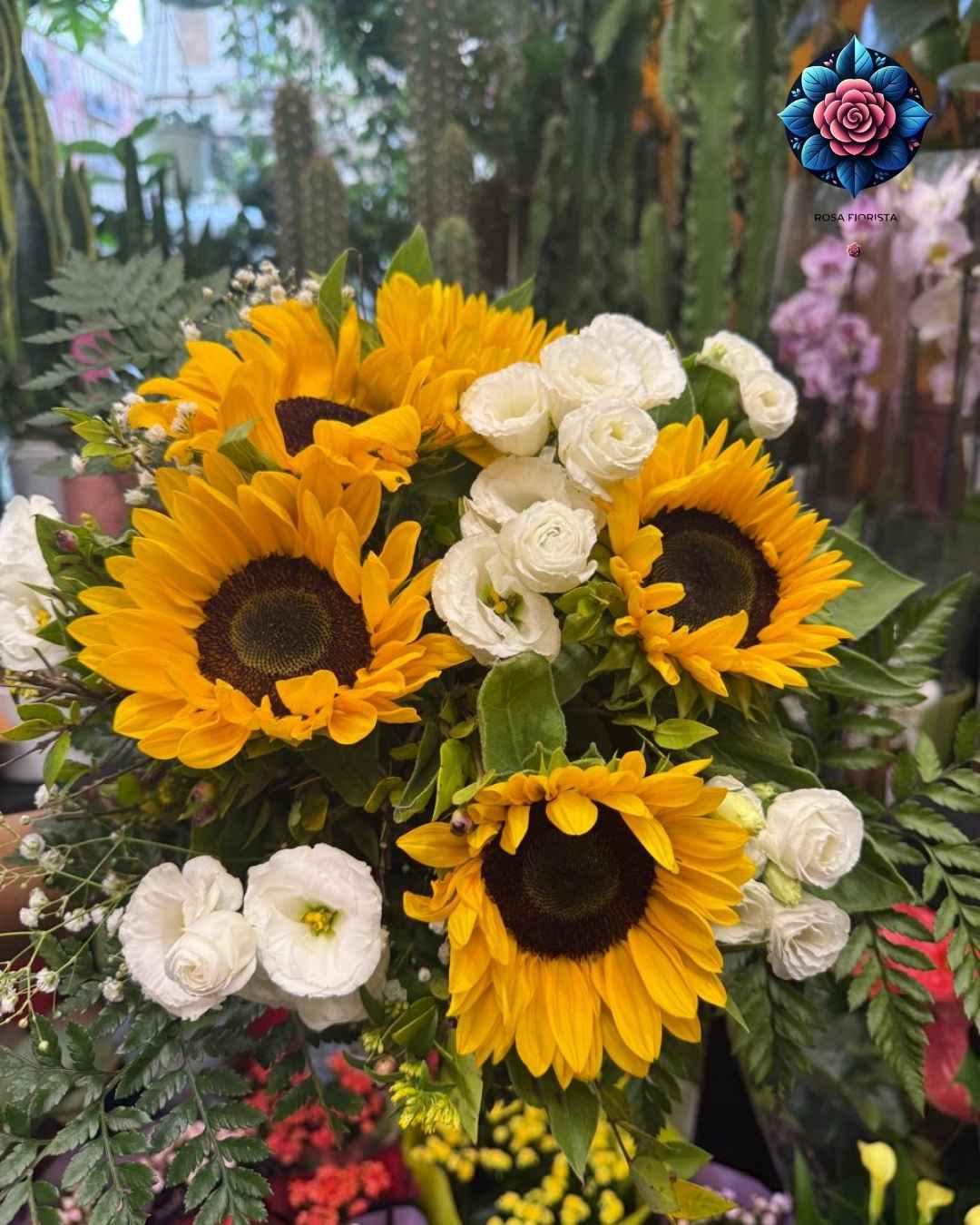 Gitasole Per Pieces fresh yellow sunflower available individually from Rosa Fiorista Milan