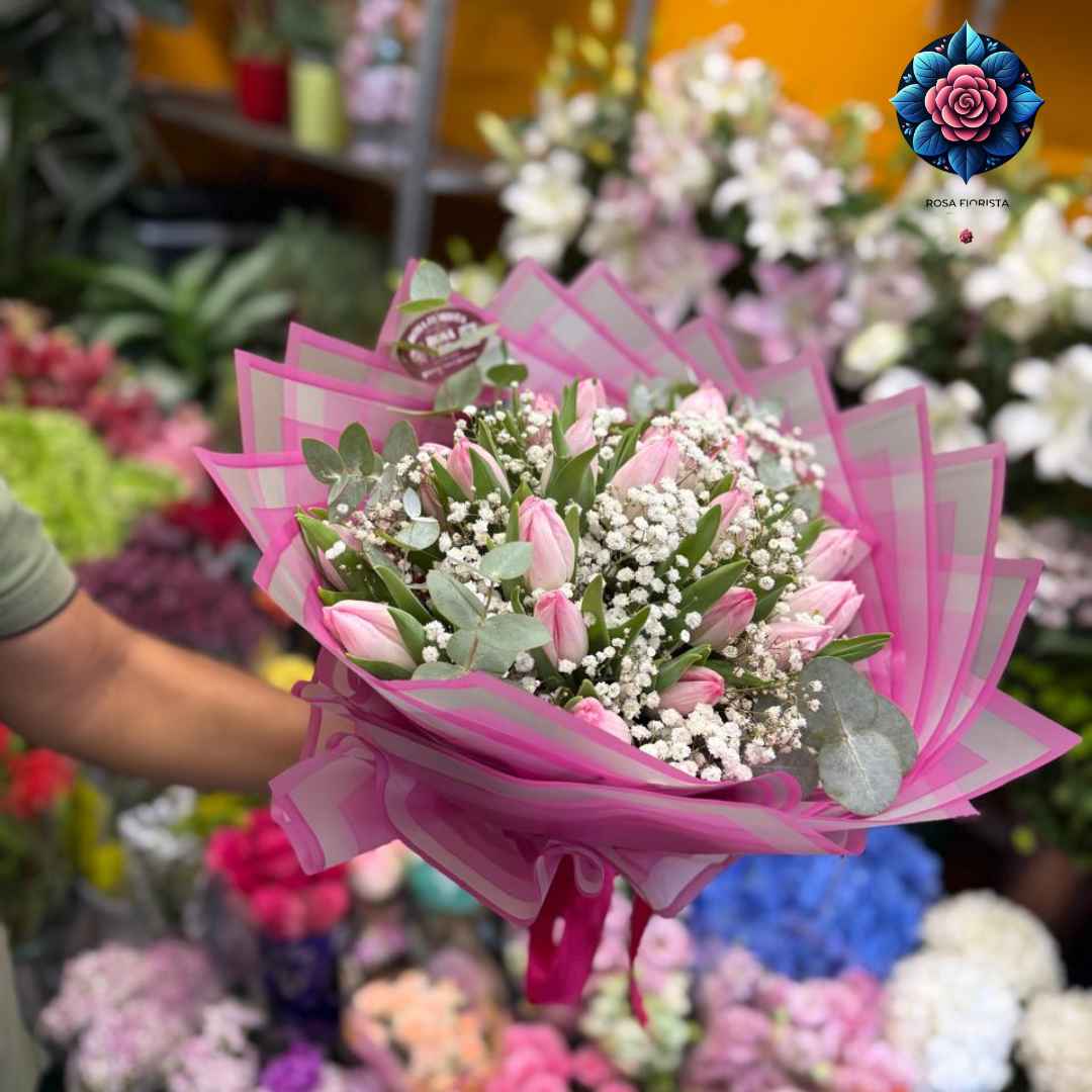 1. Pink Tulipani Bouquet beautiful pink tulip flowers with premium wrapping in Milan