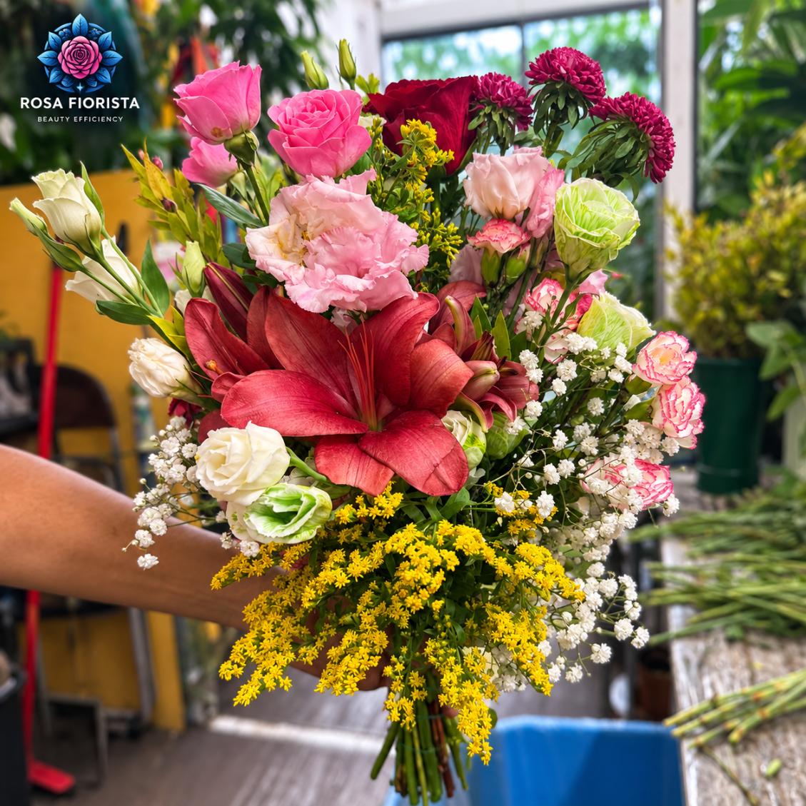 Mix Bouquet 001 fresh mixed flower arrangement in Milan