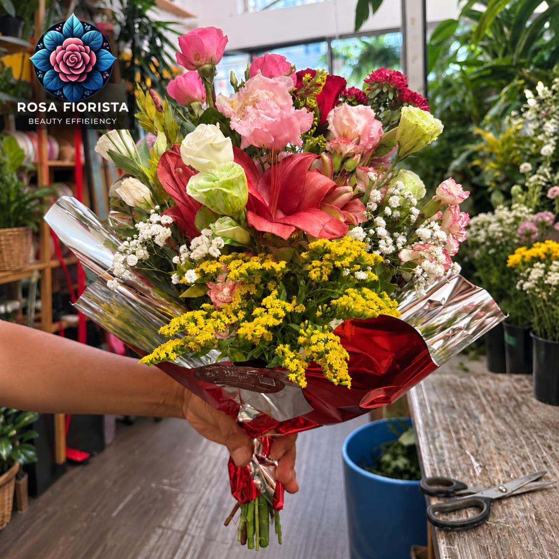 Mix Bouquet 001 fresh mixed flower arrangement in Milan