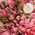 60 Tulipani Bouquet featuring a large arrangement of 60 tulips for gifting in Milan
