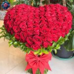 Big Rosa Bouque large fresh rose bouquet in Milan