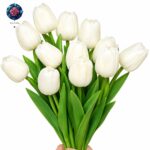 Bouquet di 10 Tulipani Bianchi with fresh white tulips arranged in Milan