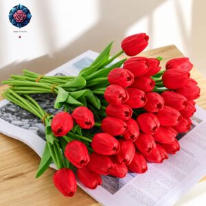Bouquet di 20 Tulipani Rosso with fresh red tulips arranged in Milan