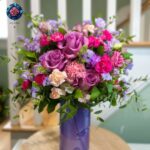 Composizione Floreale in Vaso Milano con fiori freschi