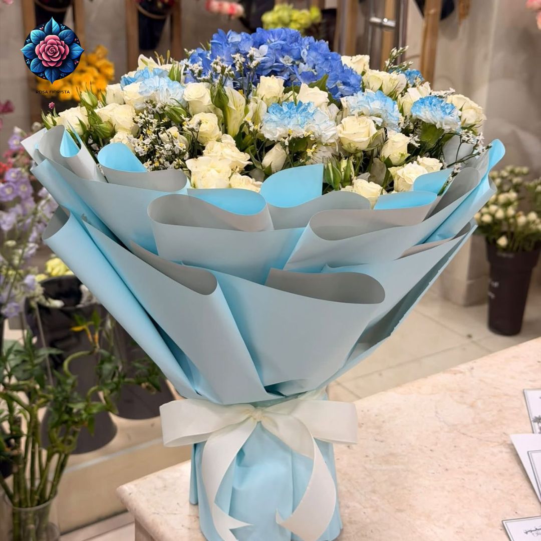 Light Blue Mix Bouque fresh mixed flower bouquet in Milan