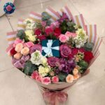 Mix Roses Florist Bouquet fresh mixed rose arrangement in Milan