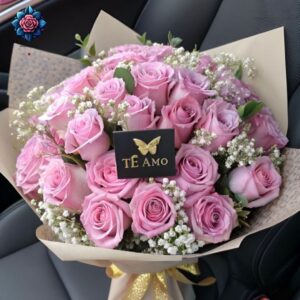 Pink Rose Bouquet with fresh pink roses arranged in Milan