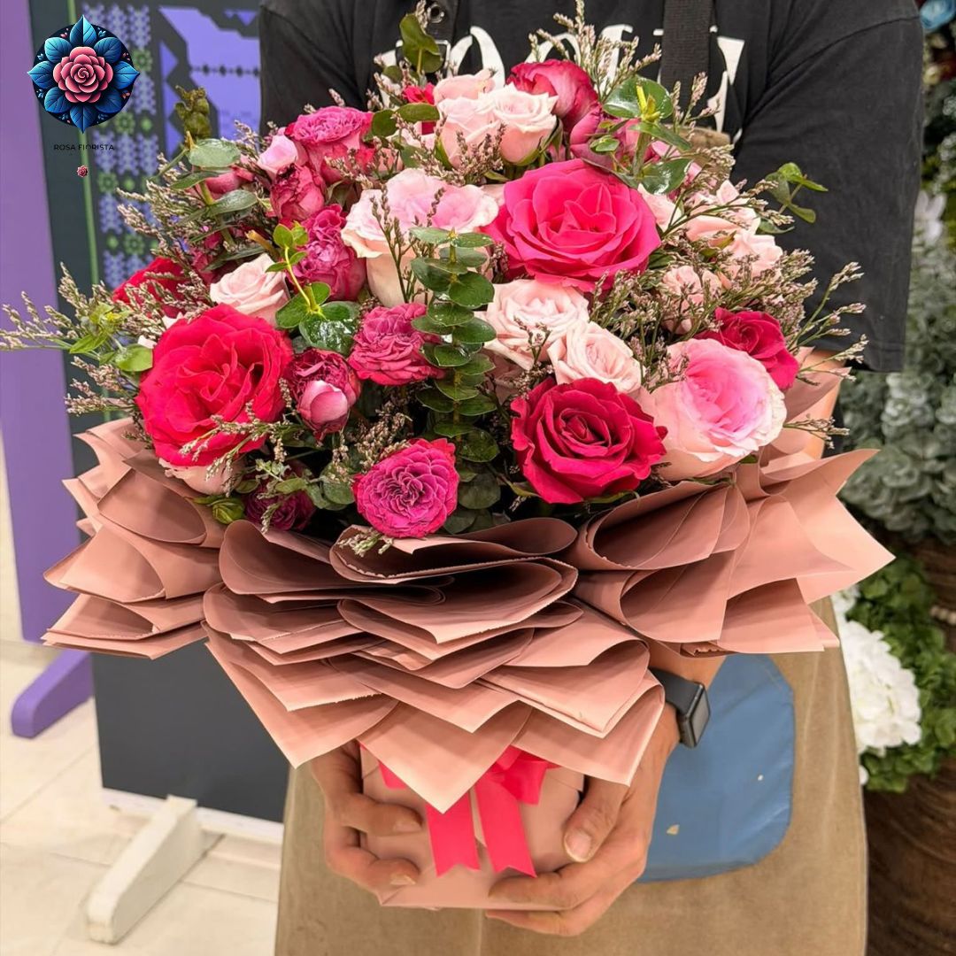 Red Love Roses Floral Mix Bouquet fresh romantic flowers in Milan