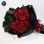 Rosa Roses Red Love mix Bouquet fresh red roses in Milan