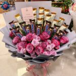Rose and Choklate mix Bouquet with fresh roses and chocolate in Milan
