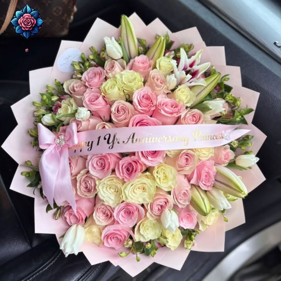 Roses Rose mix luxury Bouquet elegant mixed rose arrangement in Milan