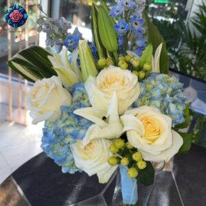White rose Mix Bouquet Milano featuring elegant white roses with complementary seasonal flowers and natural greenery from Rosa Fiorista.